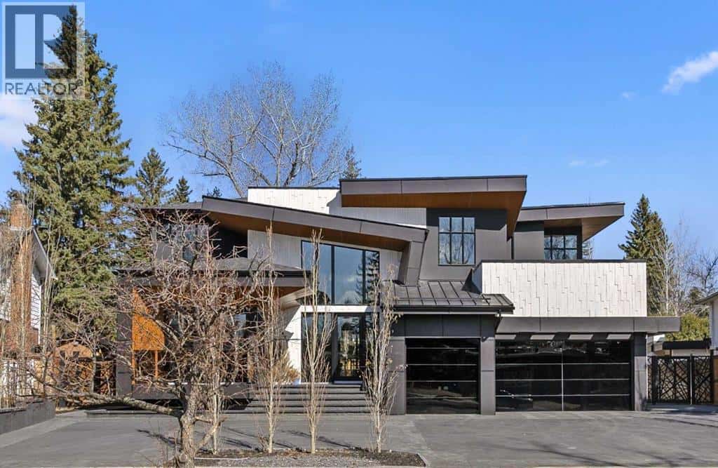 1016 Beverley Boulevard SW — Calgary, Alberta - Photo 3 of 46