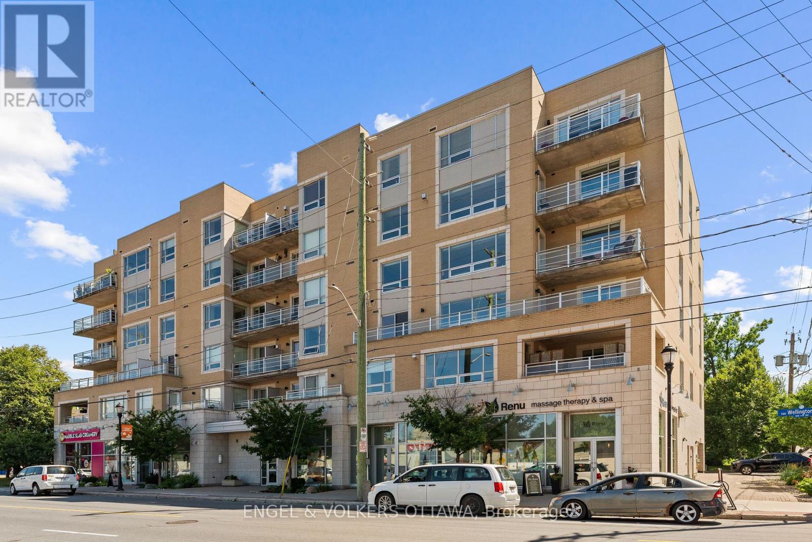1422, Wellington, #501, Ottawa, Ontario, K1Y0X7