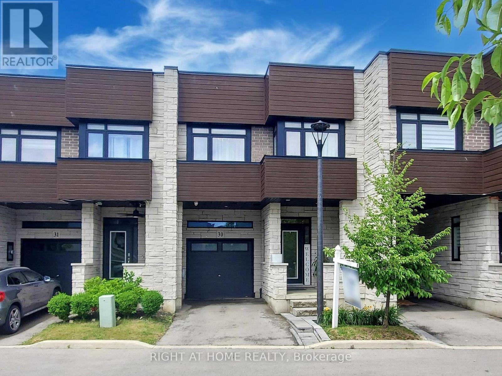 35, Midhurst, #30, Hamilton (Stoney Creek Mountain), Ontario, L8J0K9
