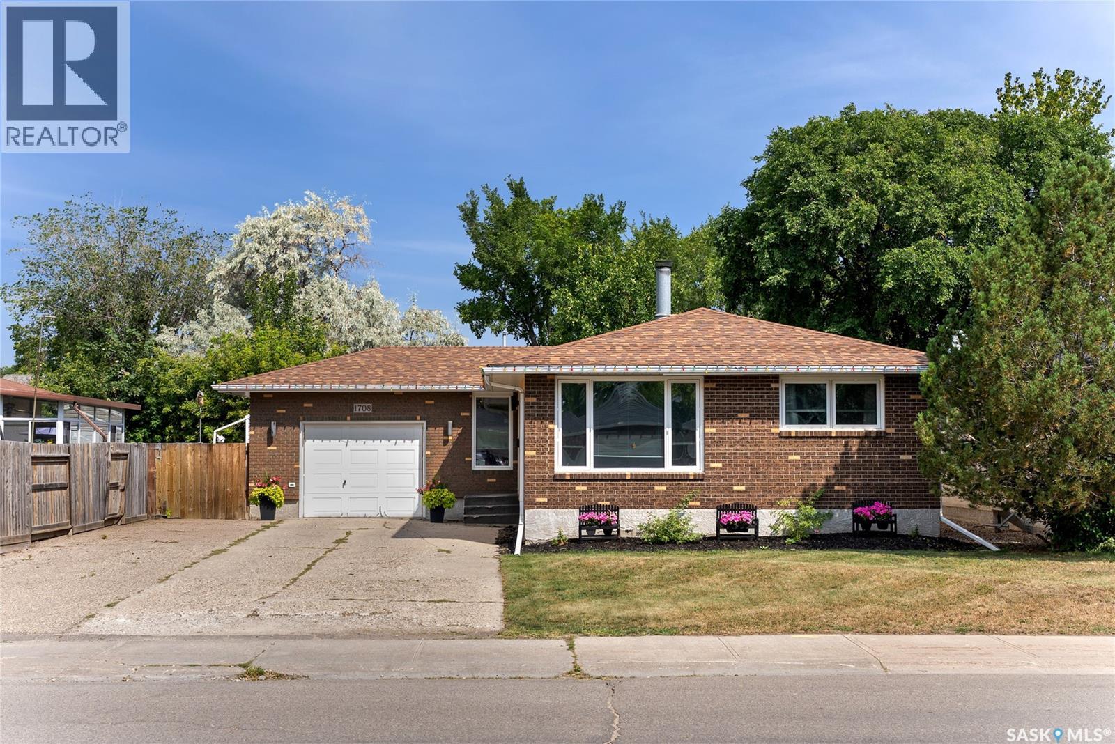 Regina, Saskatchewan, S4R6Y6