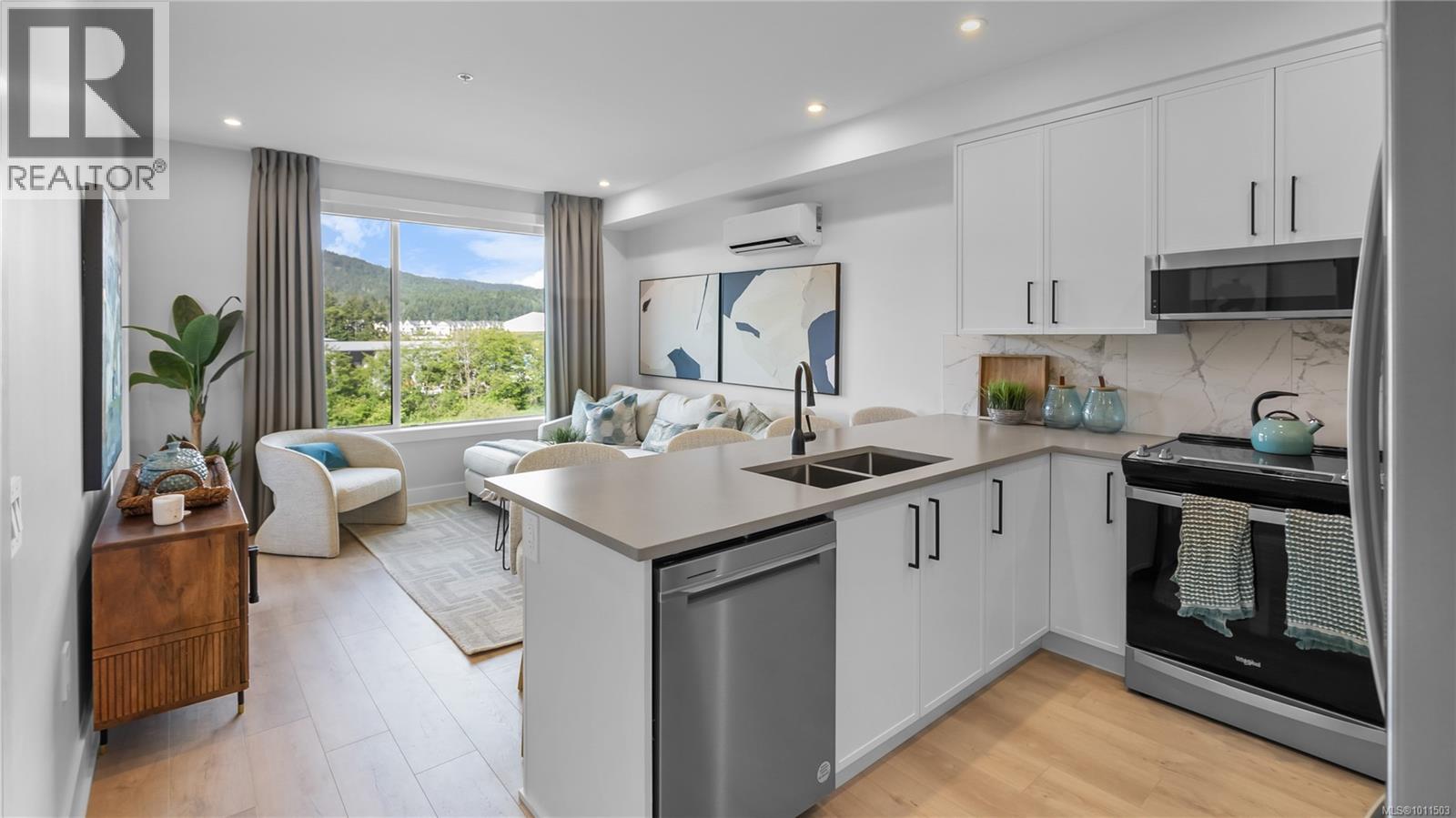 1371, Goldstream, #204, Langford, British Columbia, V9B7B7