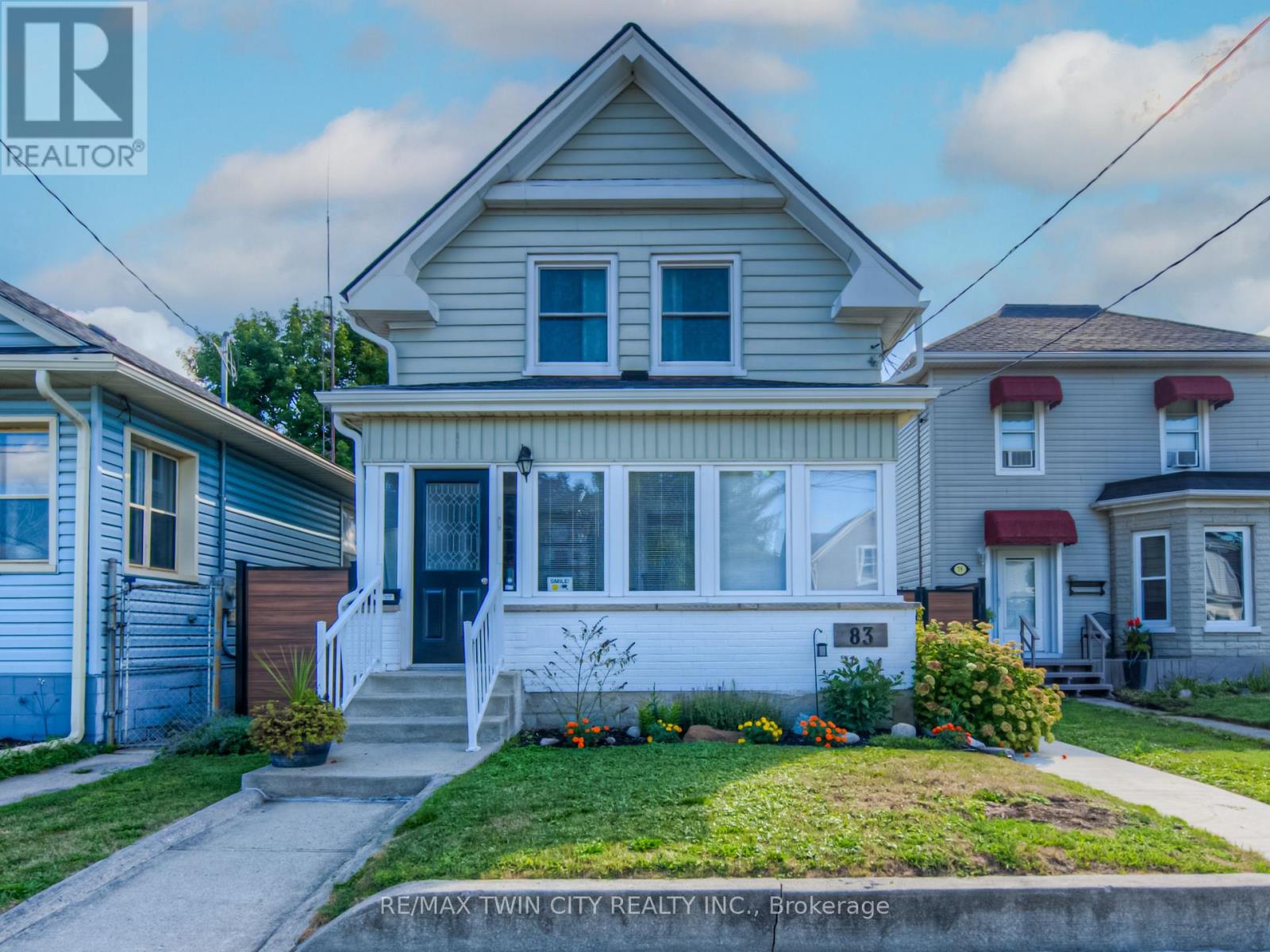 83, Bond, Cambridge, Ontario, N1R4B7