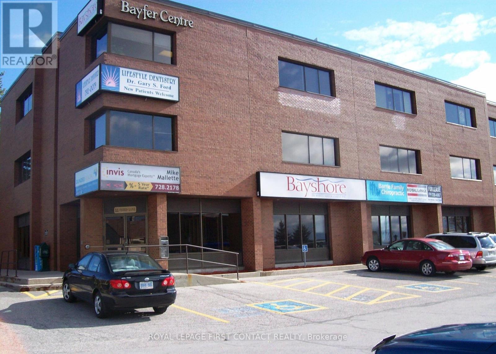 11, Ferris, #201/203, Barrie (Bayfield), Ontario, L4M5N6